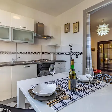 39 Apartment