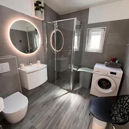 Apartment 39 *